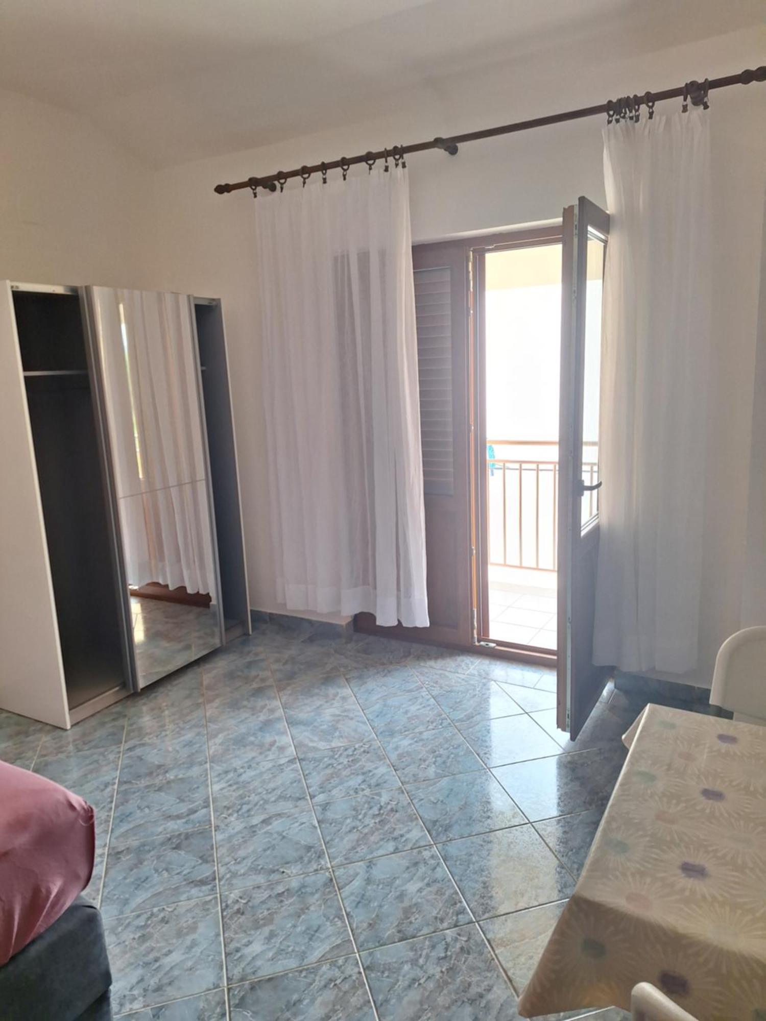 Apartmani Vesna Starigrad Paklenica Exterior photo
